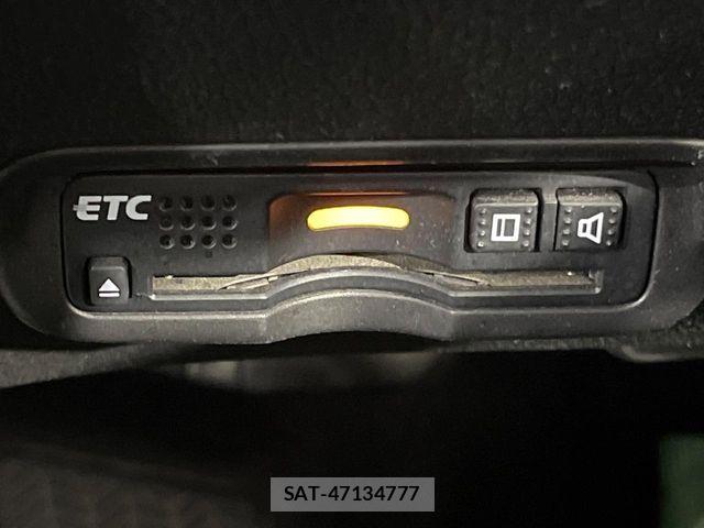 Honda VEZEL 2017-06 7621079-5