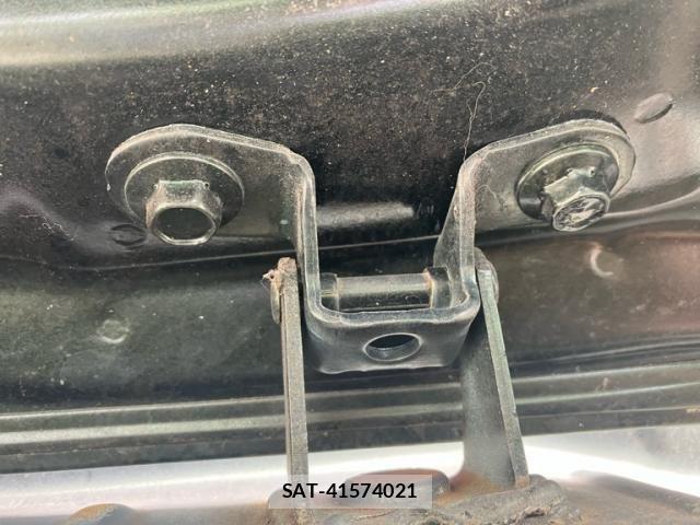 Honda VEZEL 2014-02 7621102-8
