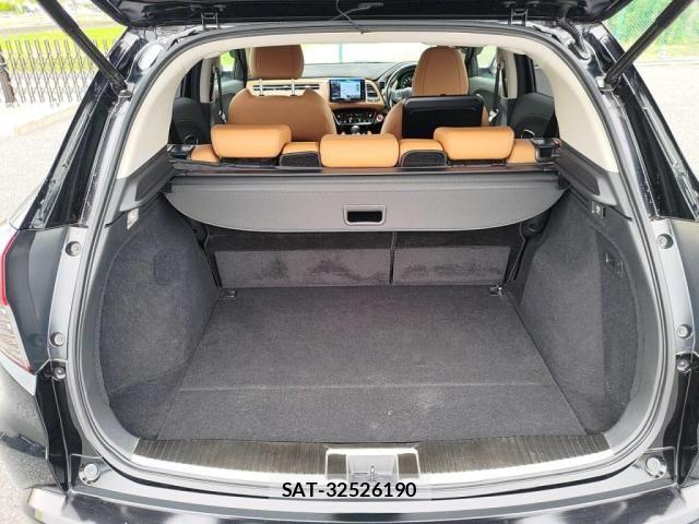 Honda VEZEL 2018-12 7621077-24