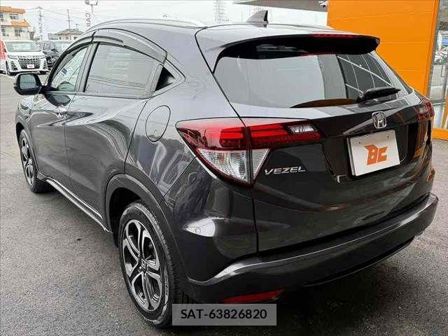 Honda VEZEL 2016-06 7621085-12