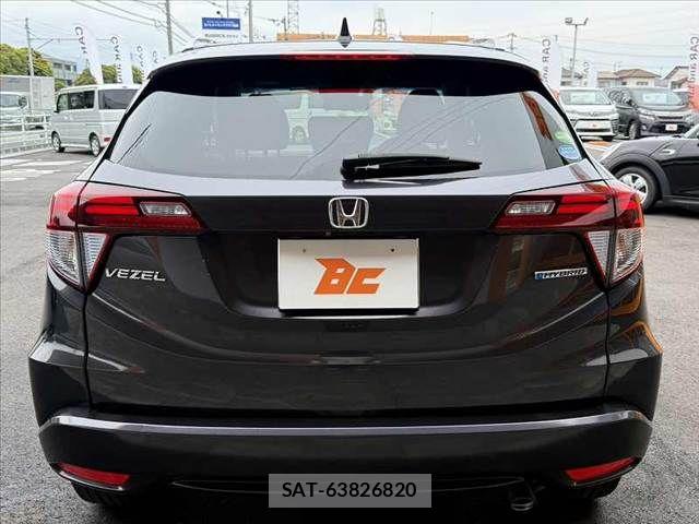 Honda VEZEL 2016-06 7621085-13