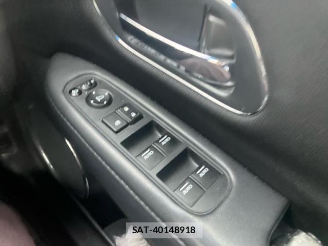 Honda VEZEL 2015-02 7880285-10