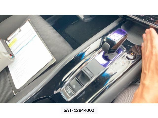 Honda VEZEL 2014-06 7880284-23