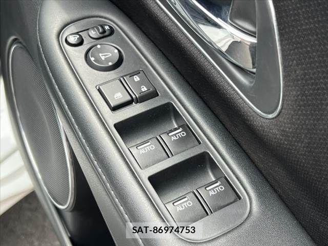 Honda VEZEL 2016-05 7880279-28