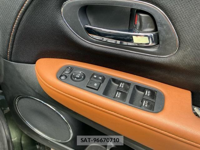 Honda VEZEL 2014-01 7880275-12