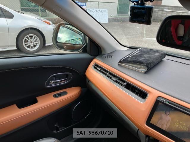 Honda VEZEL 2014-01 7880275-24
