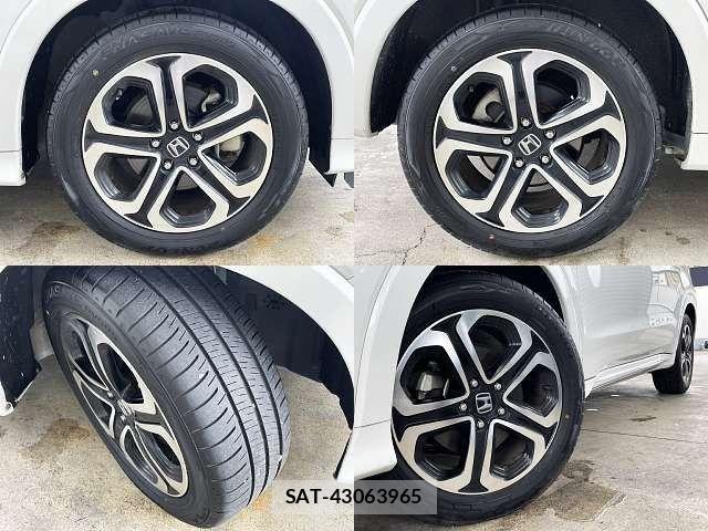 Honda VEZEL 2017-08 7903588-3