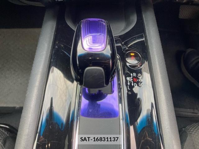 Honda VEZEL 2017-07 7964288-23