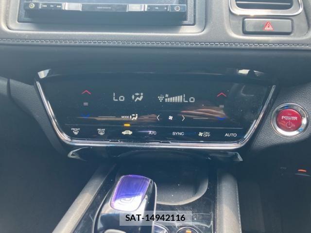 Honda VEZEL 2017-06 7964286-16