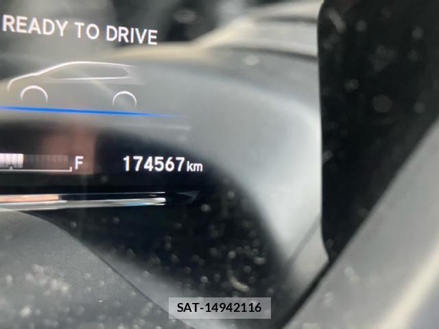 Honda VEZEL 2017-06 7964286-18