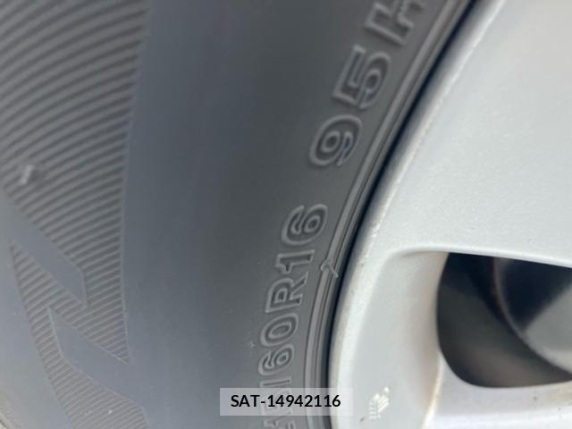 Honda VEZEL 2017-06 7964286-8