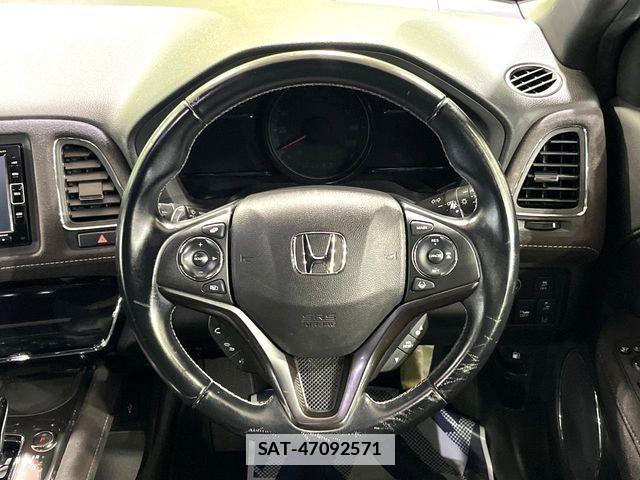 Honda VEZEL 2018-03 7981446-10