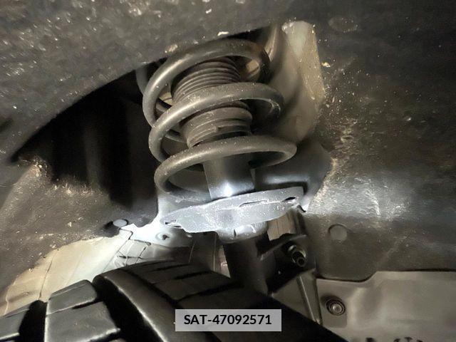 Honda VEZEL 2018-03 7981446-19