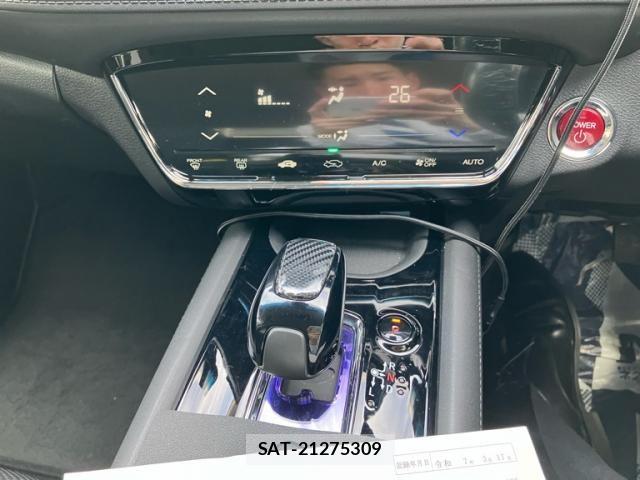 Honda VEZEL 2014-03 8038997-17
