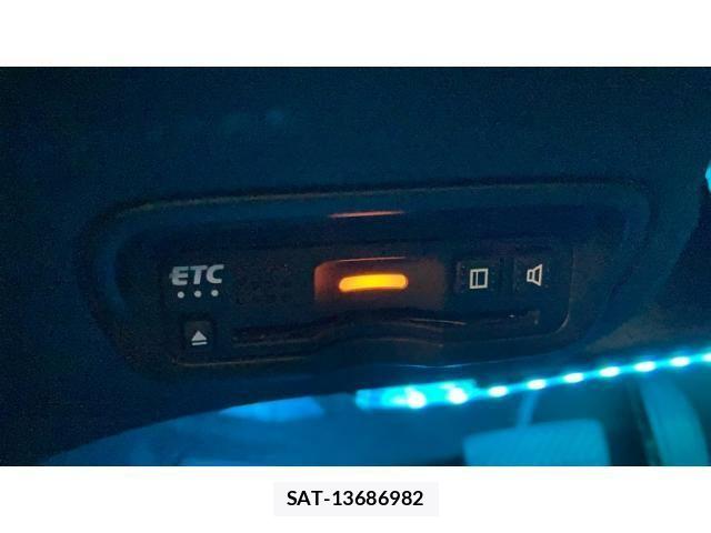 Honda VEZEL 2019-05 8038987-24