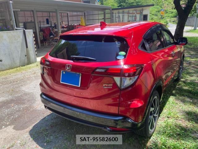 Honda VEZEL 2016-06 8038990-20