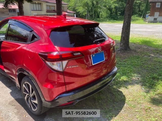 Honda VEZEL 2016-06 8038990-21