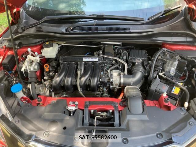 Honda VEZEL 2016-06 8038990-23
