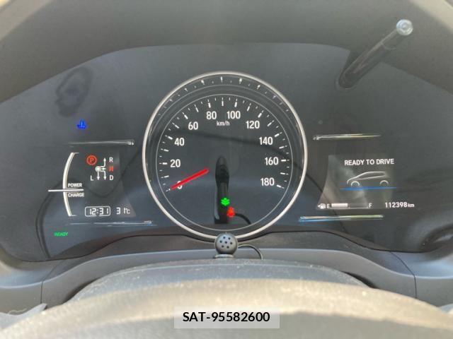 Honda VEZEL 2016-06 8038990-24