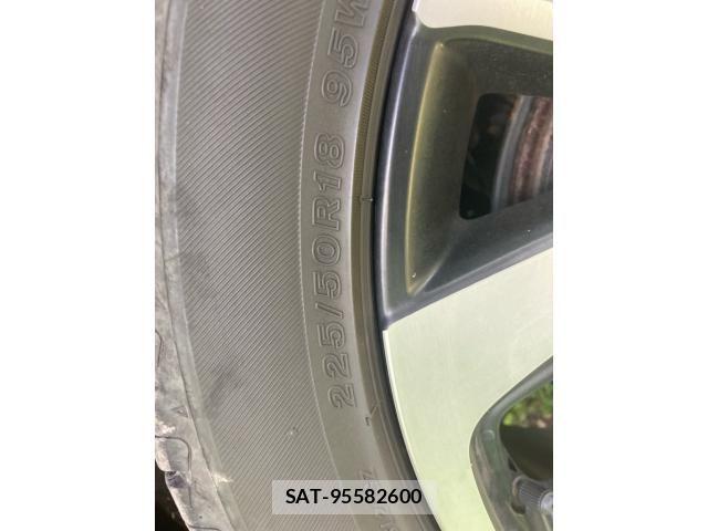 Honda VEZEL 2016-06 8038990-6