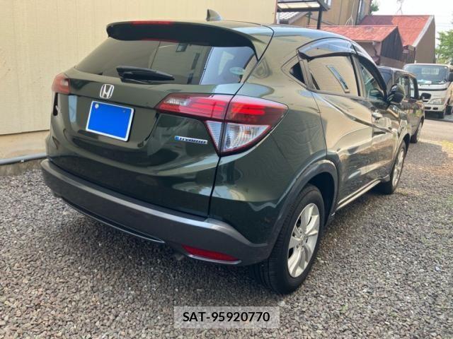 Honda VEZEL 2014-04 8076045-2