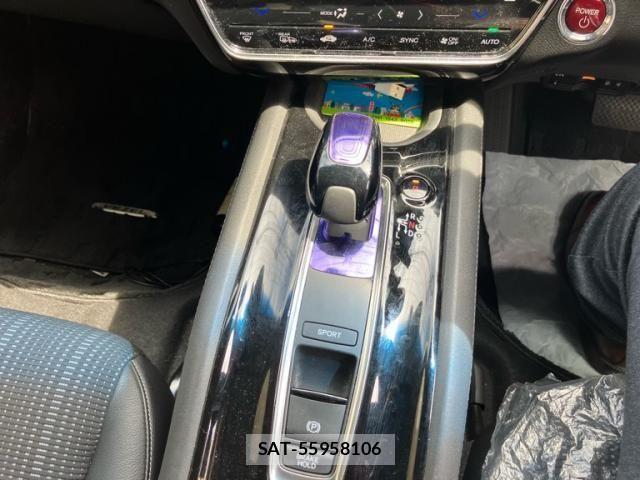 Honda VEZEL 2017-12 8076039-16