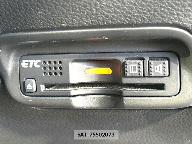 Honda VEZEL 2017-03 8076040-5