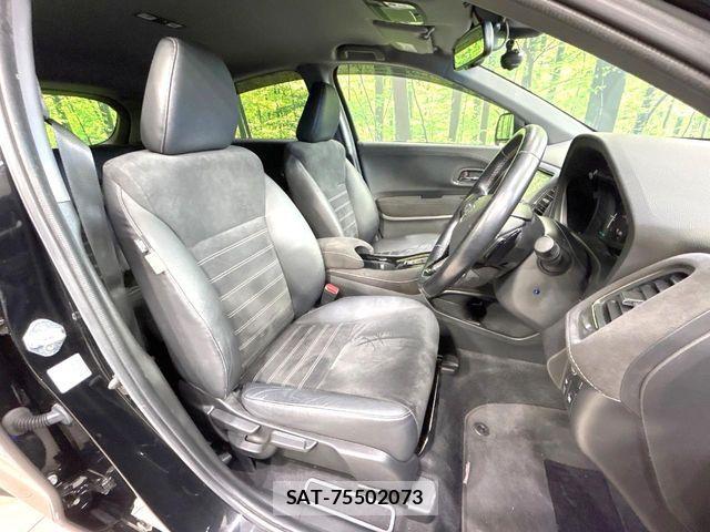 Honda VEZEL 2017-03 8076040-7