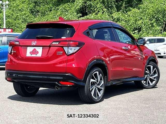Honda VEZEL 2017-03 8076042-2
