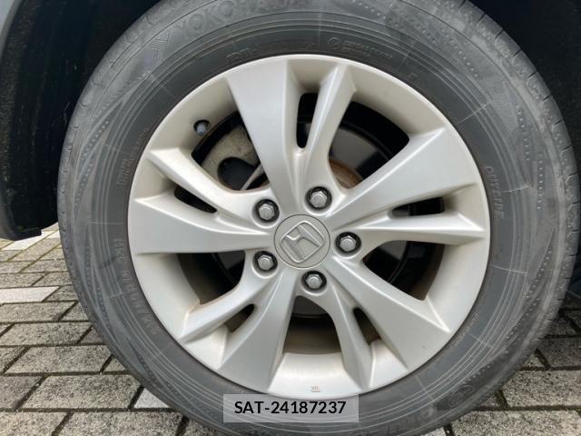 Honda VEZEL 2014-02 8102494-3