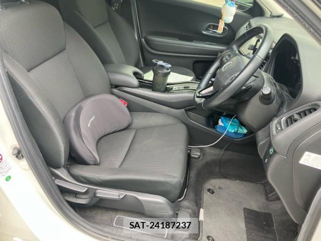 Honda VEZEL 2014-02 8102494-5