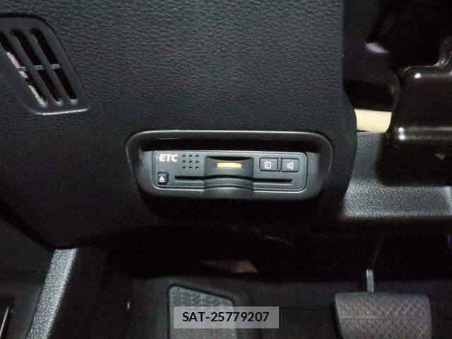 Honda VEZEL 2014-03 8102486-15