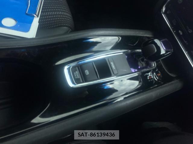 Honda VEZEL 2014-06 8102493-18