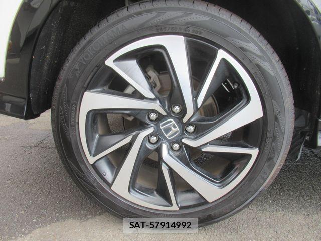 Honda VEZEL 2018-09 8102477-12
