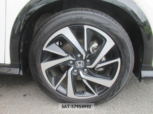 Honda VEZEL 2018-09 8102477-13