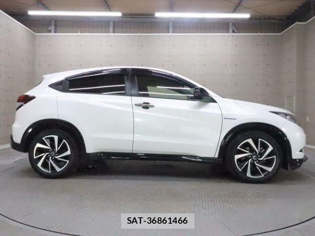 Honda VEZEL 2017-08 8102484-26