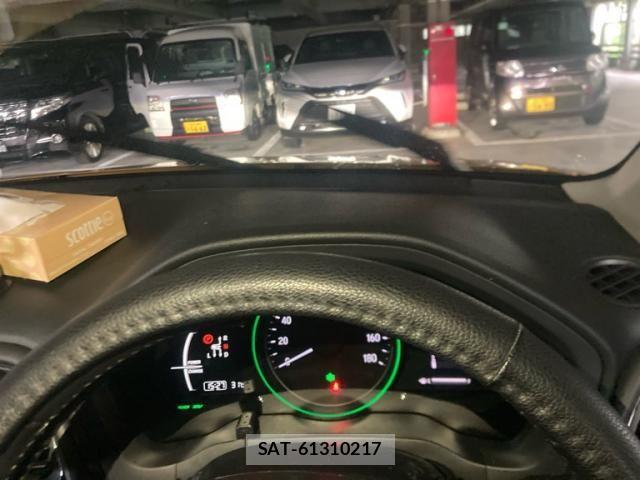 Honda VEZEL 2017-12 8102487-24