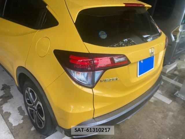 Honda VEZEL 2017-12 8102487-5