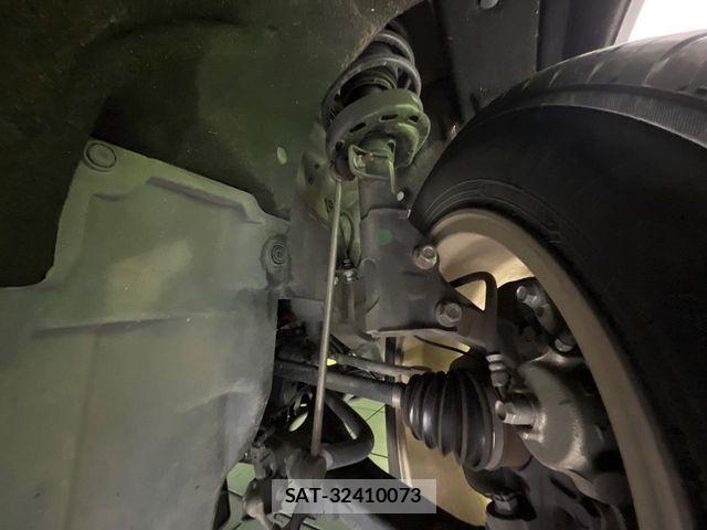 Honda VEZEL 2015-12 8102488-19