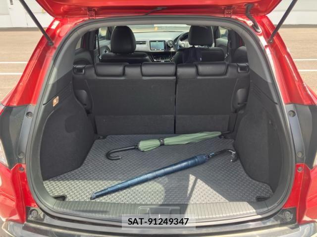 Honda VEZEL 2016-04 8102495-16