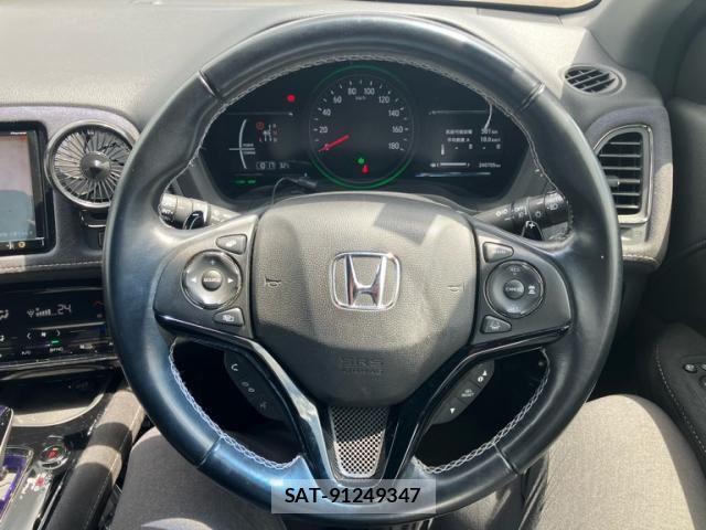 Honda VEZEL 2016-04 8102495-21