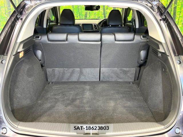 Honda VEZEL 2017-02 8132840-9