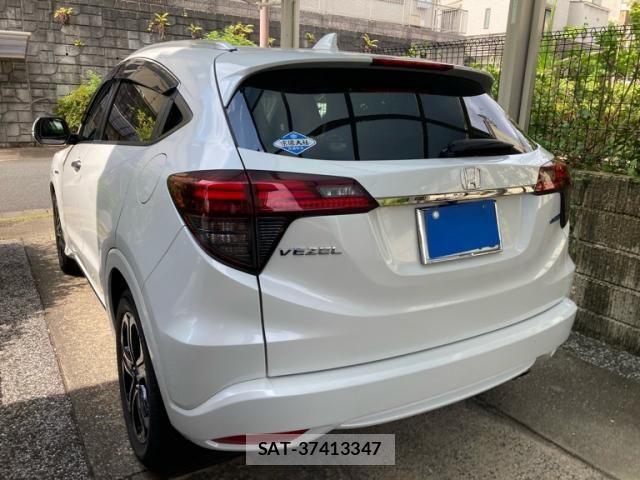 Honda VEZEL 2018-03 8132846-3