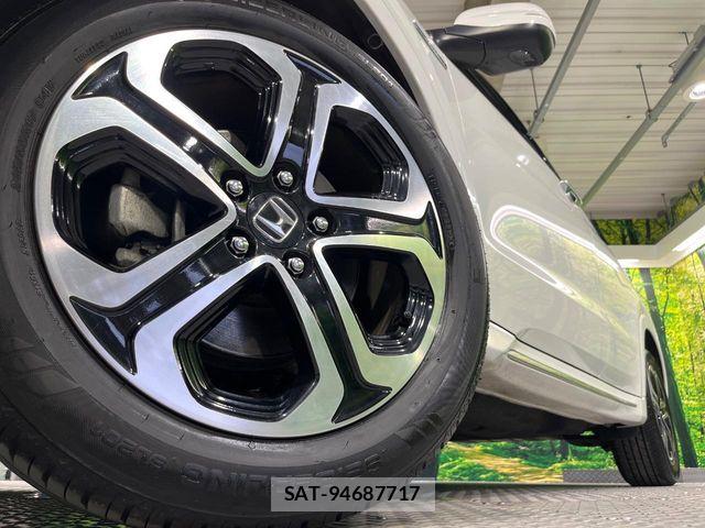 Honda VEZEL 2017-06 8146940-12