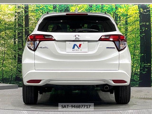 Honda VEZEL 2017-06 8146940-14