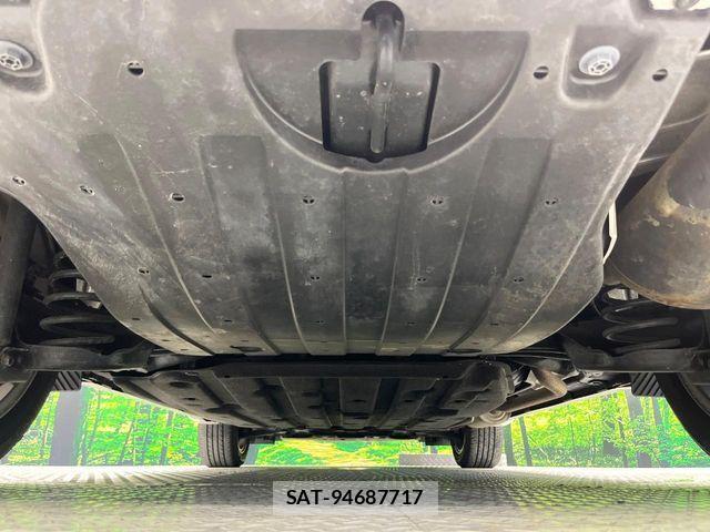 Honda VEZEL 2017-06 8146940-18