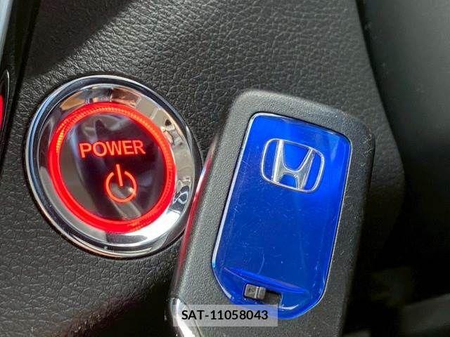 Honda VEZEL 2018-04 8146944-9