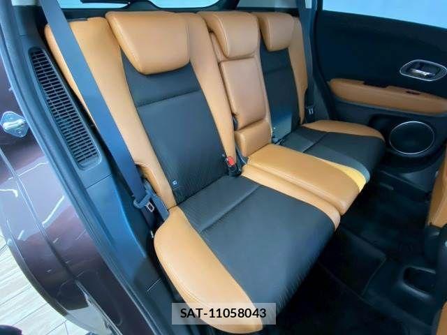 Honda VEZEL 2018-04 8146944-11