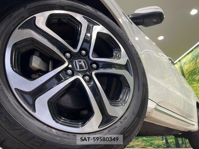 Honda VEZEL 2018-03 8146946-11