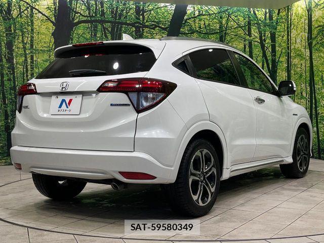 Honda VEZEL 2018-03 8146946-16